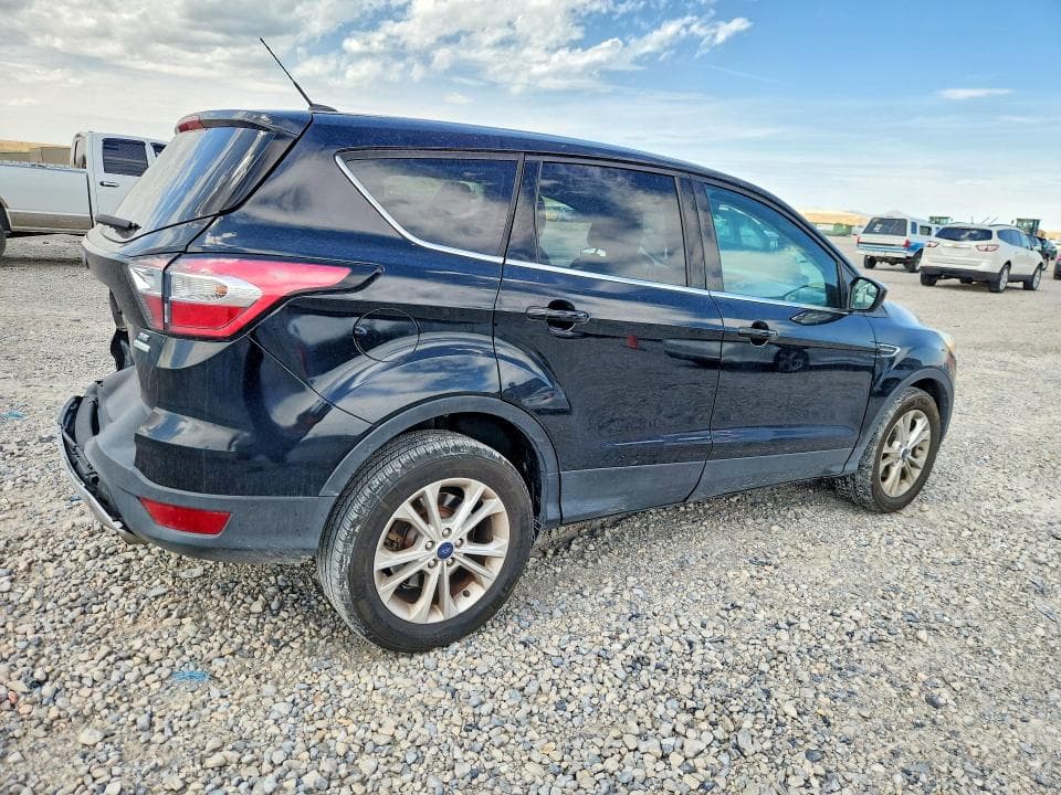 2017 FORD ESCAPE SE 3