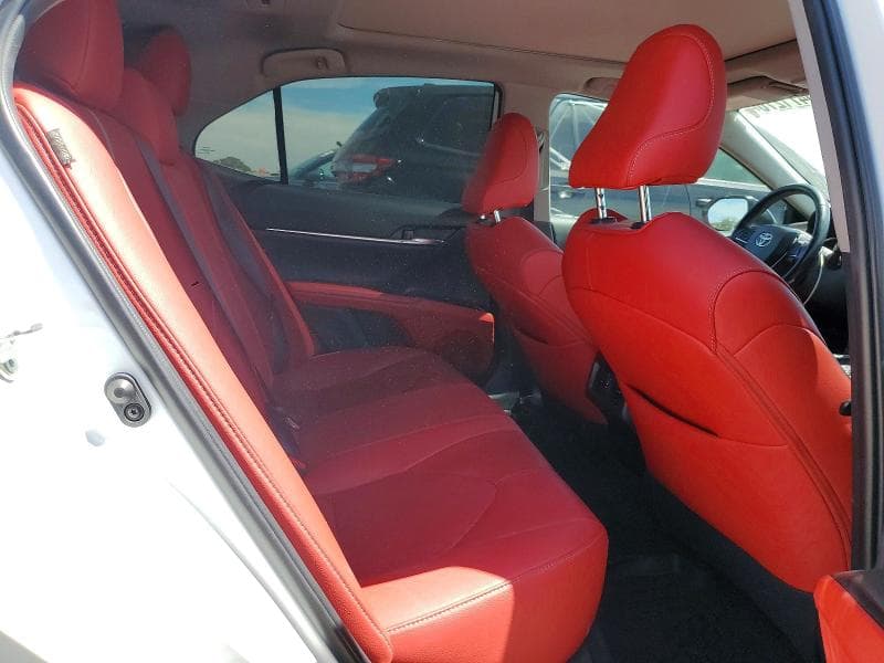 2019 TOYOTA CAMRY XSE 10