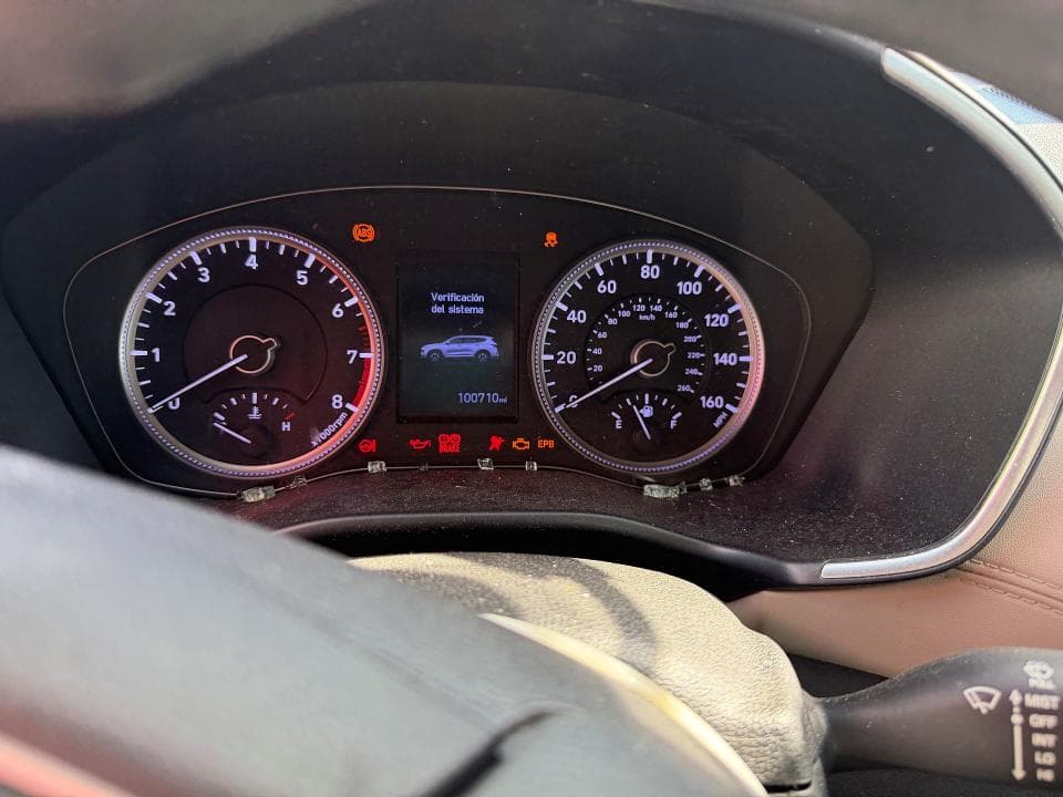 2019 HYUNDAI SANTA FE SE 9
