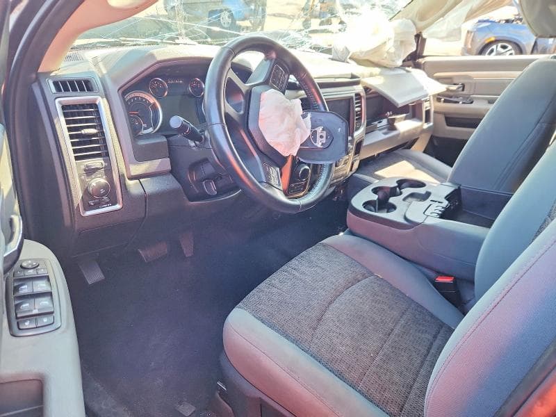2019 RAM 1500 CLASSIC SLT 8
