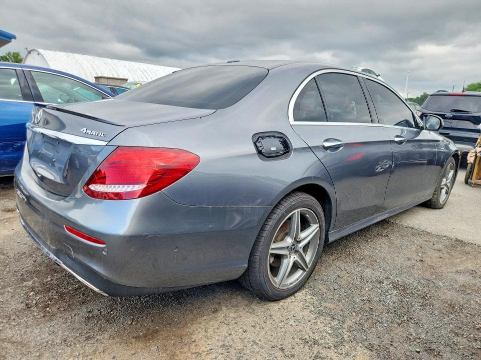 2017 MERCEDES-BENZ E 300 4MATIC 3