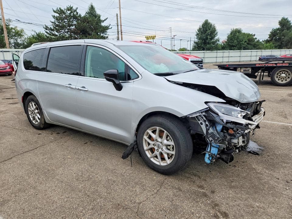 2024 CHRYSLER PACIFICA TOURING L 4