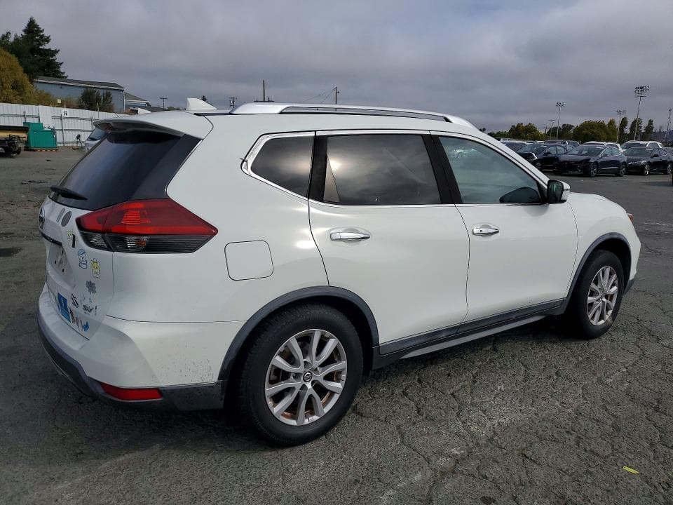 2018 NISSAN ROGUE SV 3