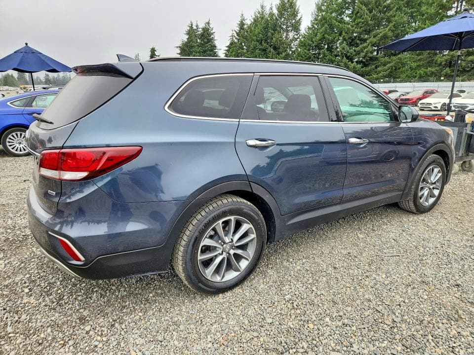 2017 HYUNDAI SANTA FE SE 3