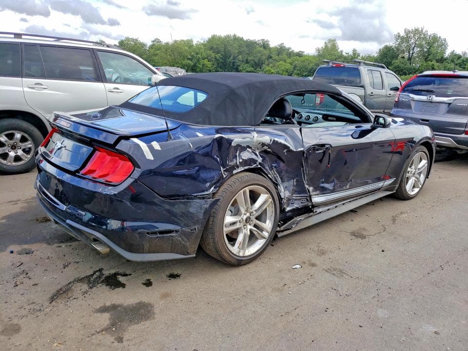 2021 FORD MUSTANG 3