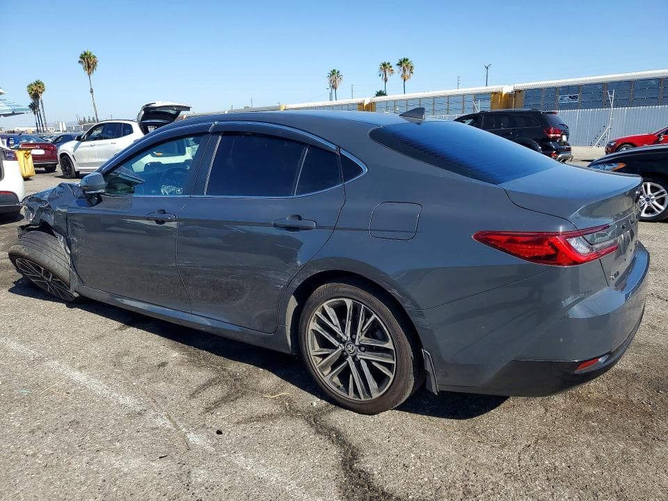 2025 TOYOTA CAMRY XLE 2