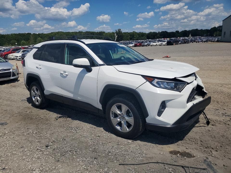 2020 TOYOTA RAV4 XLE 4