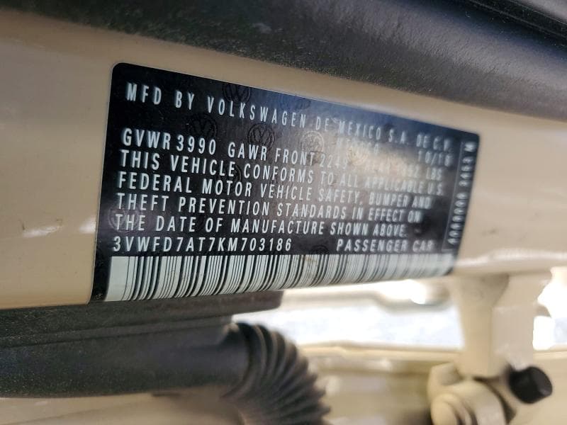 2019 VOLKSWAGEN BEETLE S 13