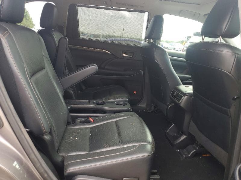 2017 TOYOTA HIGHLANDER HYBRID LIMITED 10