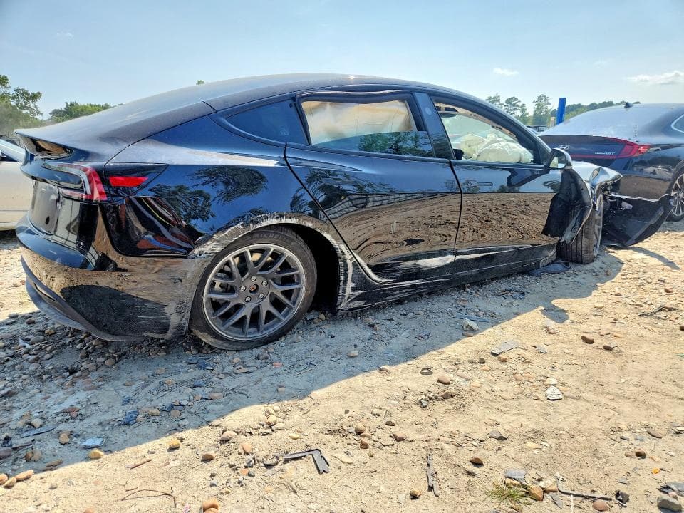 2026 TESLA MODEL 3 3