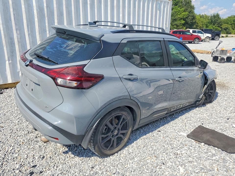 2021 NISSAN KICKS SR 3