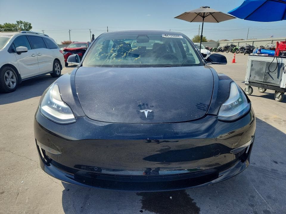 2018 TESLA MODEL 3 5