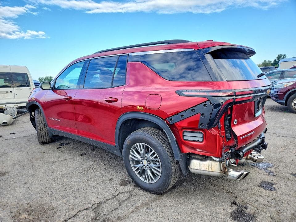2025 CHEVROLET TRAVERSE LT 2