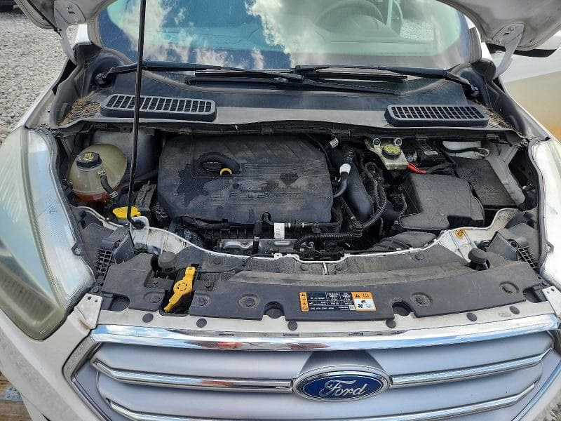 2017 FORD ESCAPE SE 11