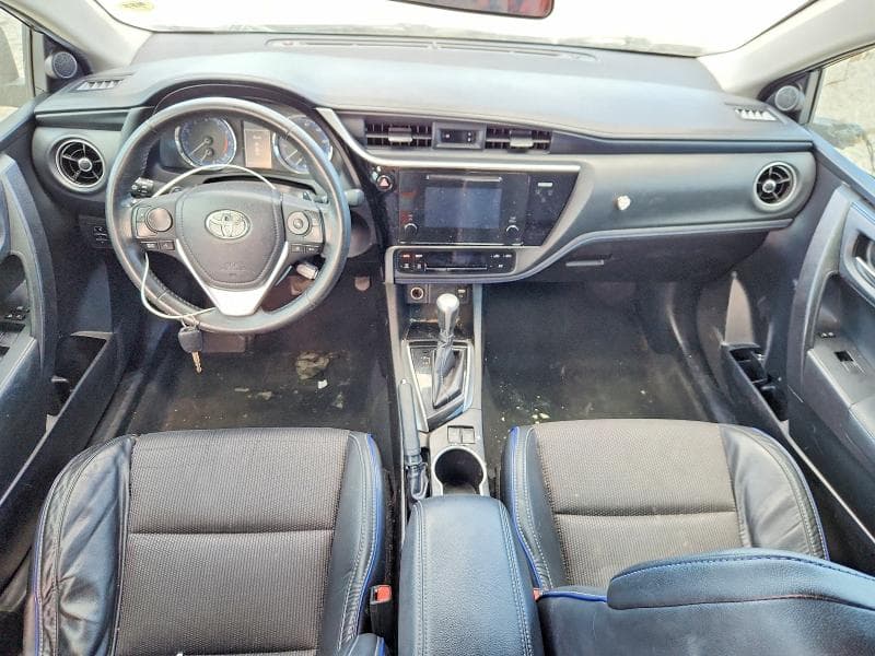 2017 TOYOTA COROLLA SE 8