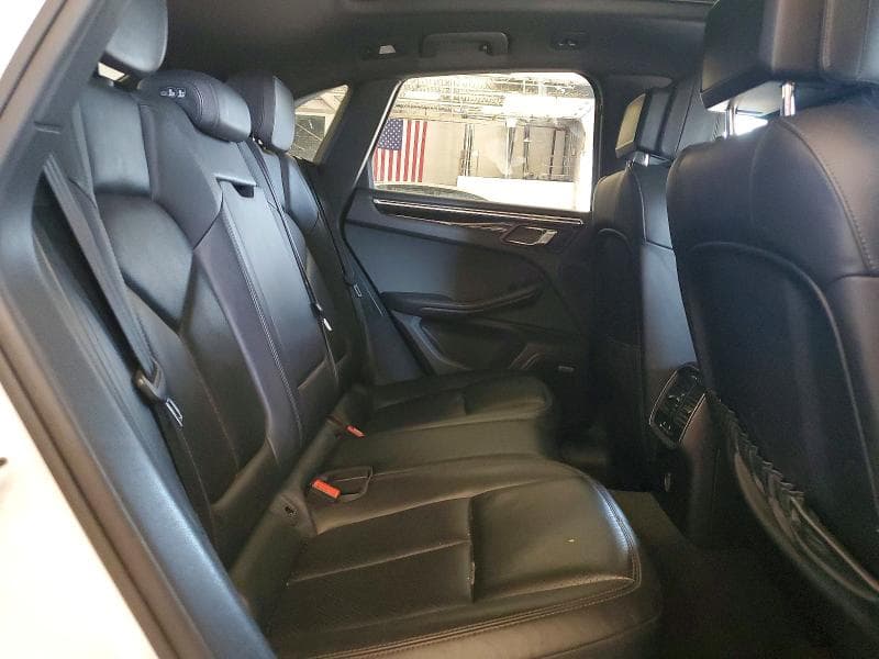 2017 PORSCHE MACAN 11