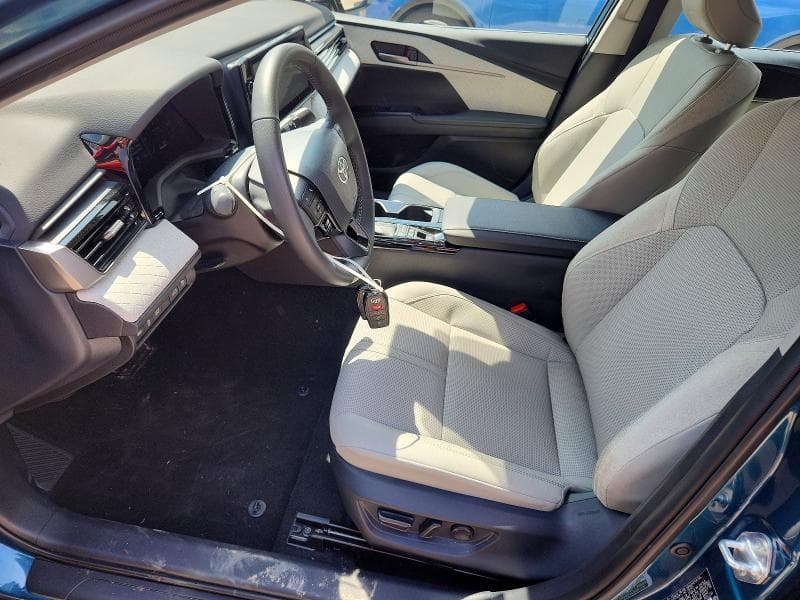 2025 TOYOTA CAMRY XLE 7