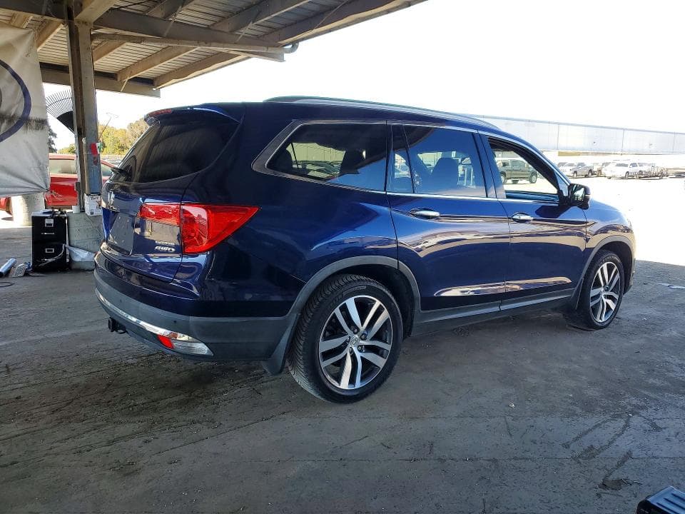2018 HONDA PILOT TOURING 3