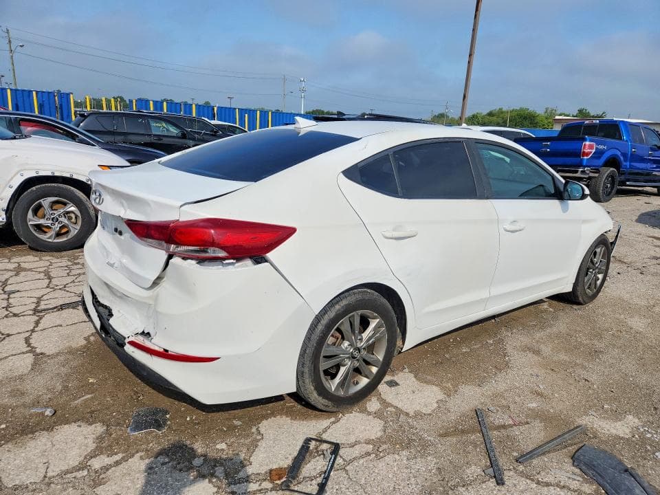 2018 HYUNDAI ELANTRA SEL 3