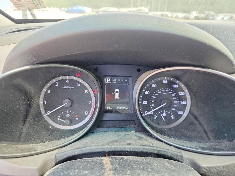 2017 HYUNDAI SANTA FE SE 9