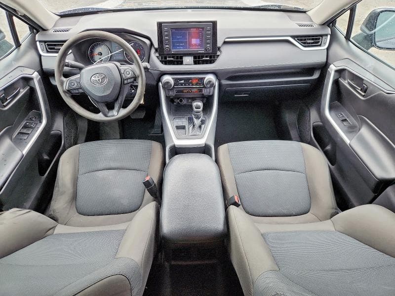 2022 TOYOTA RAV4 LE 8