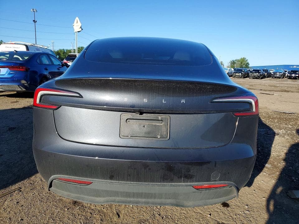 2025 TESLA MODEL 3 6