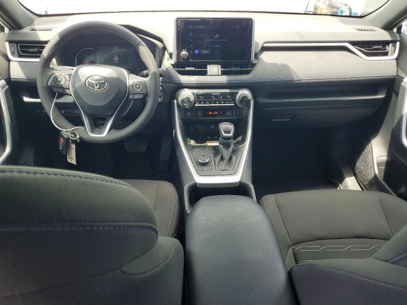 2023 TOYOTA RAV4 SE 8
