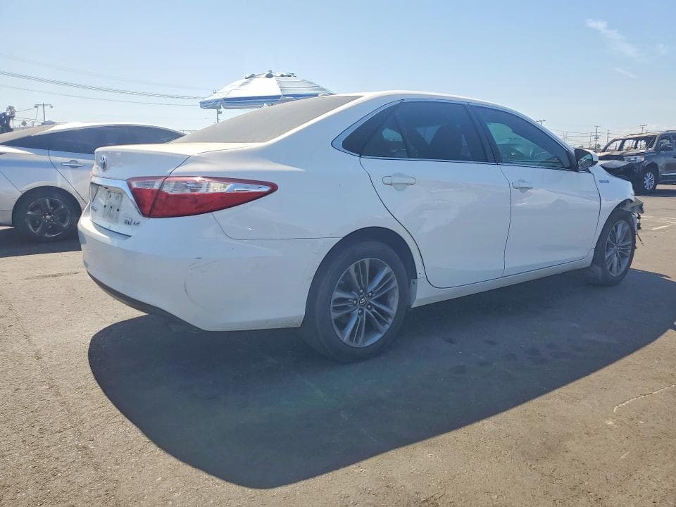 2017 TOYOTA CAMRY HYBRID LE 3