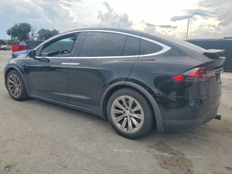 2020 TESLA MODEL X 2