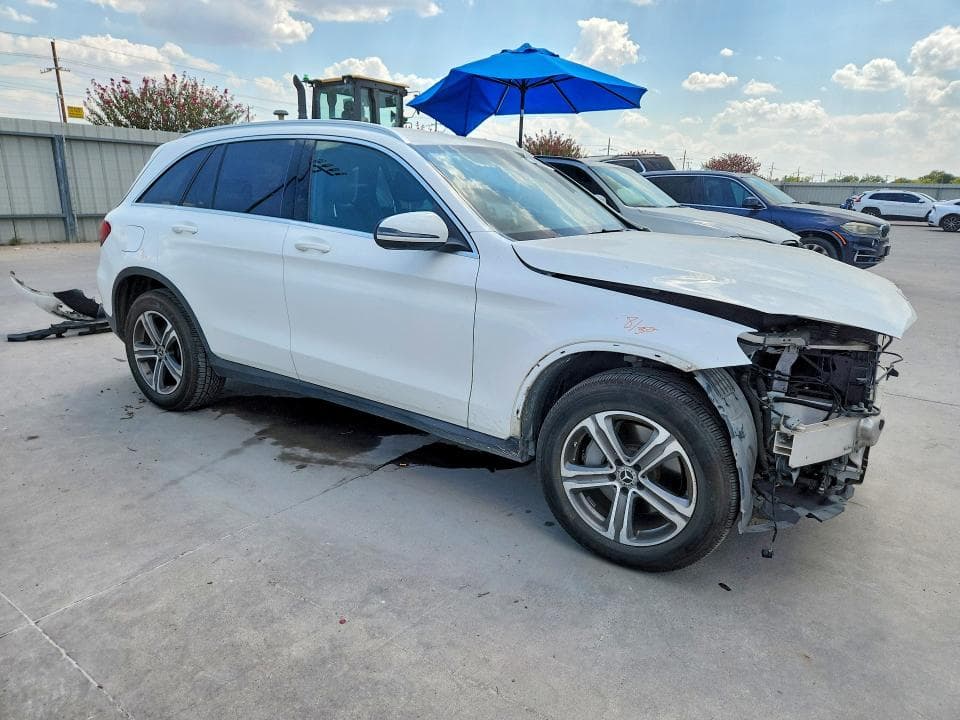 2019 MERCEDES-BENZ GLC 300 4MATIC 4
