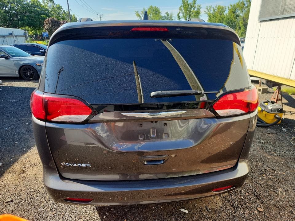 2021 CHRYSLER VOYAGER LXI 6