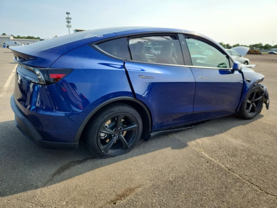 2026 TESLA MODEL Y 3