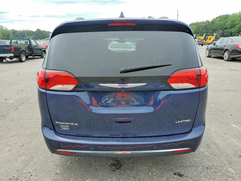 2018 CHRYSLER PACIFICA LIMITED 6