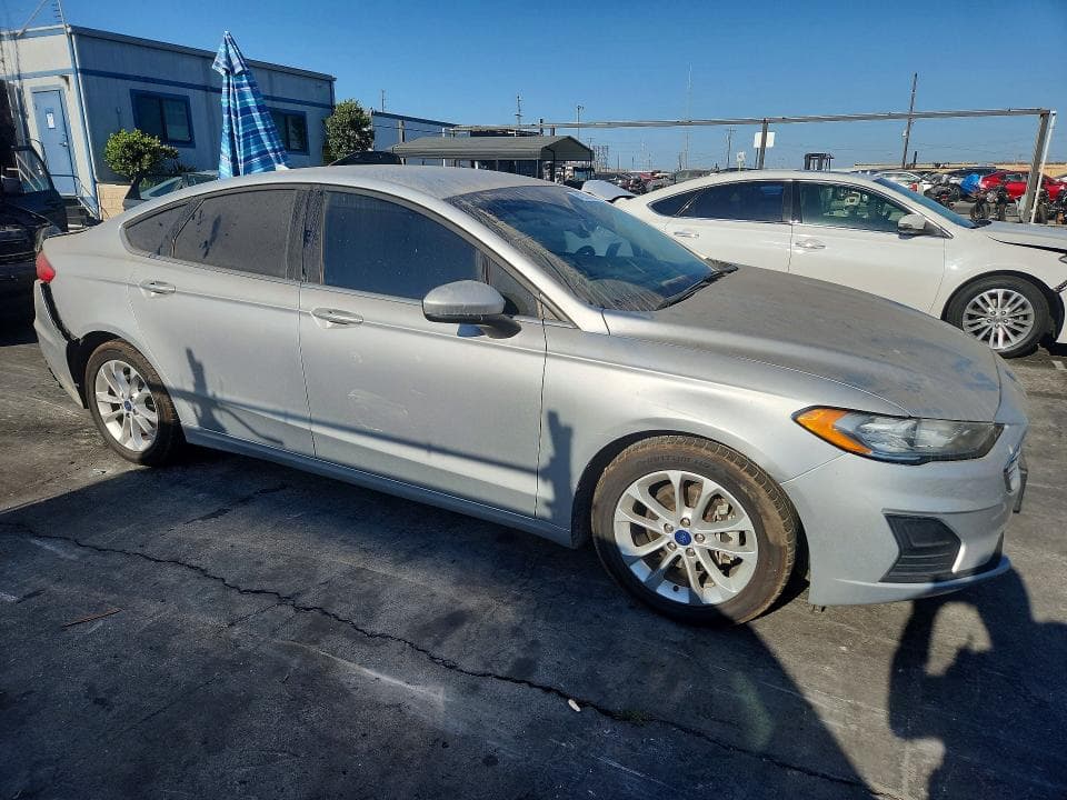 2019 FORD FUSION SE 4