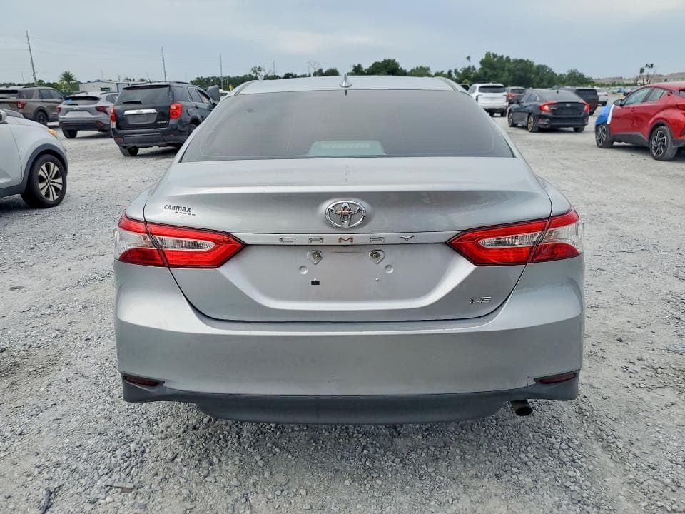 2019 TOYOTA CAMRY LE 6