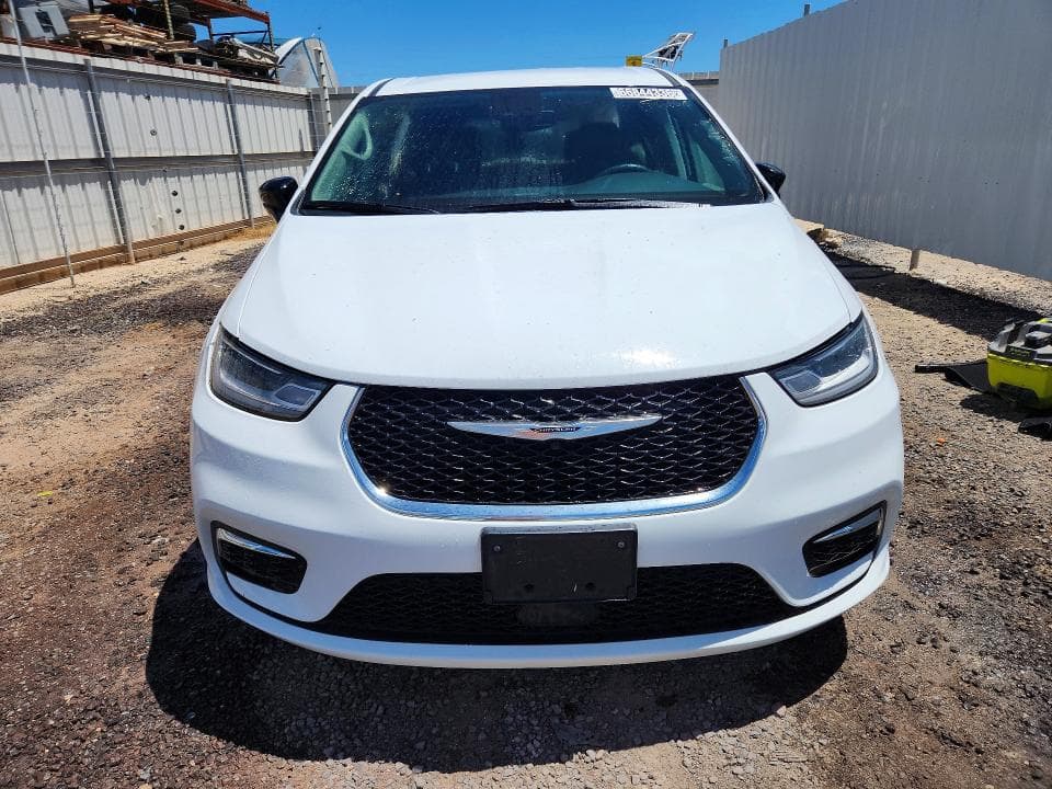 2024 CHRYSLER PACIFICA TOURING L 5