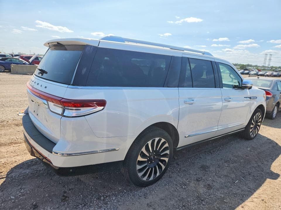 2024 LINCOLN NAVIGATOR L BLACK LABEL 3