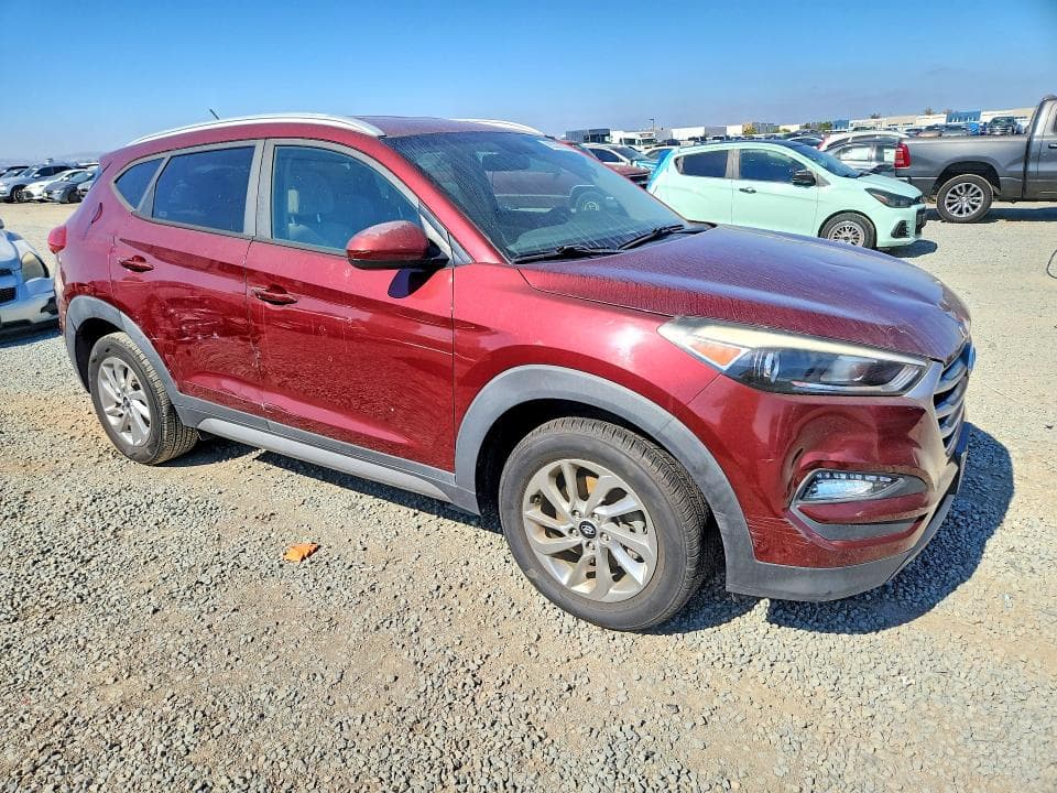 2017 HYUNDAI TUCSON SE 4