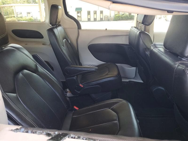2023 CHRYSLER PACIFICA TOURING L 11