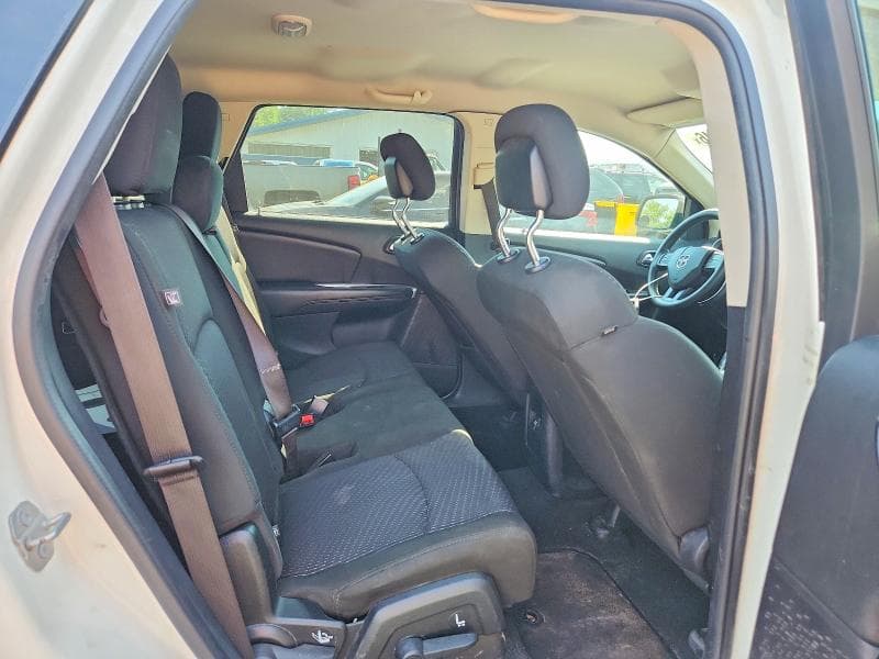 2019 DODGE JOURNEY SE 11