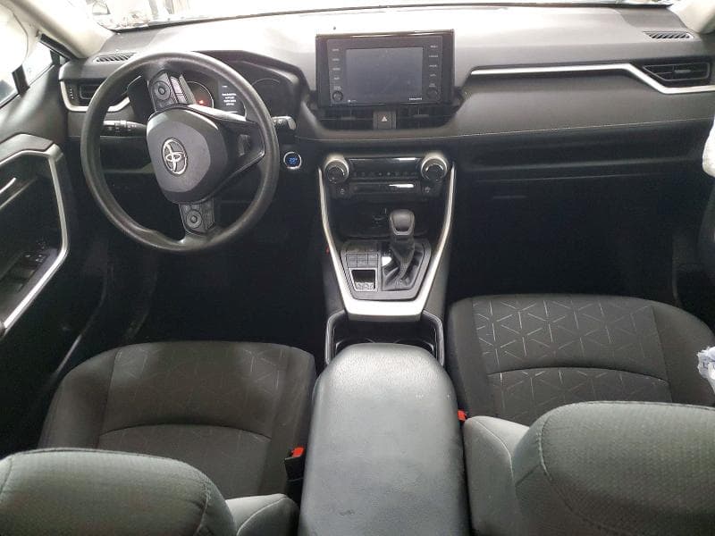 2021 TOYOTA RAV4 XLE 8
