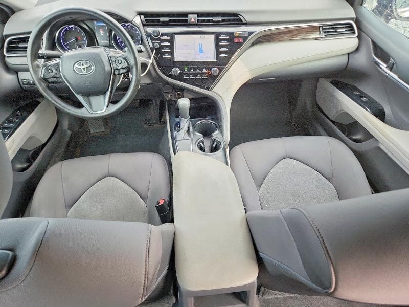 2019 TOYOTA CAMRY LE 8