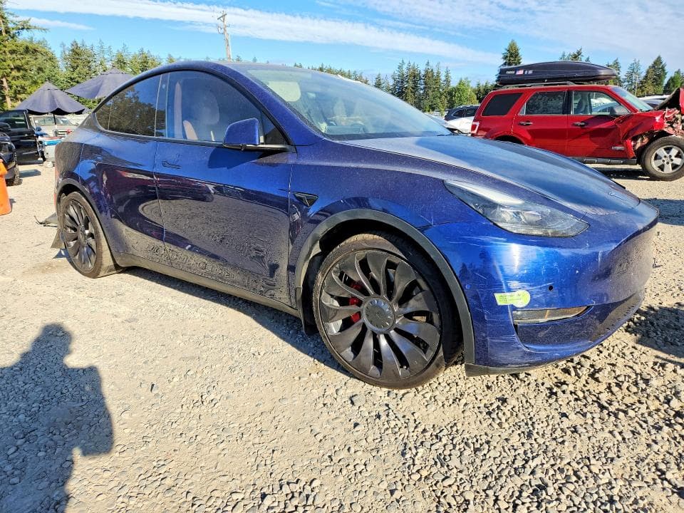 2022 TESLA MODEL Y 4