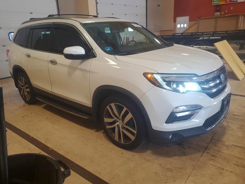 2017 HONDA PILOT ELITE 4