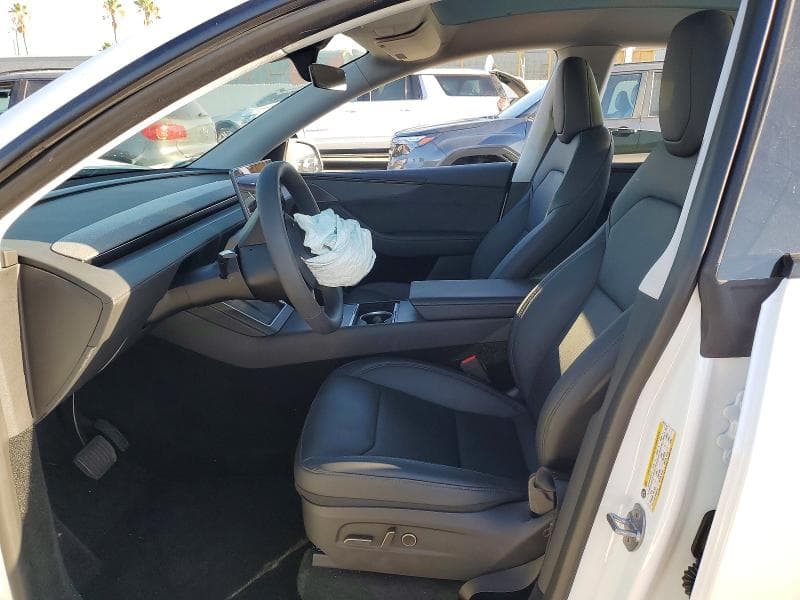 2026 TESLA MODEL Y 7