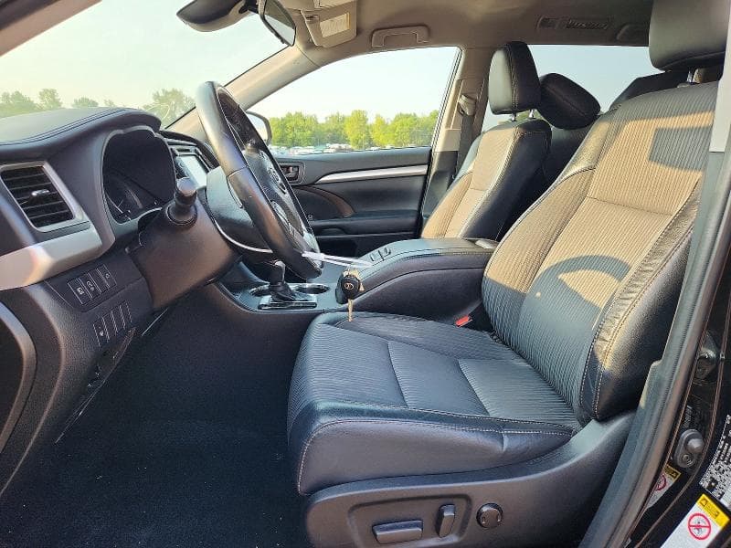 2019 TOYOTA HIGHLANDER LE PLUS 7
