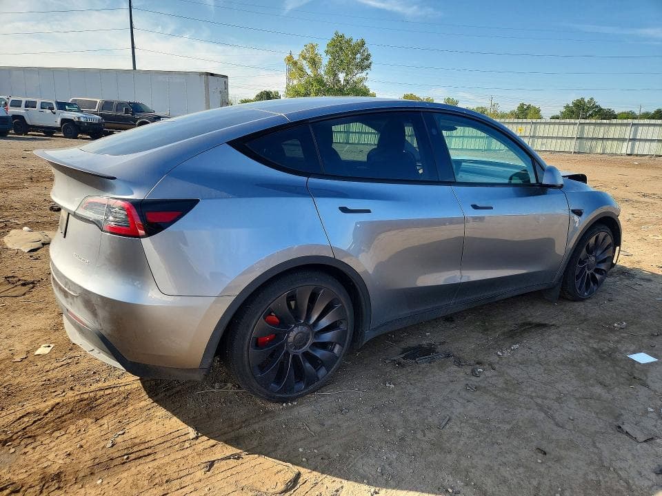 2024 TESLA MODEL Y 3