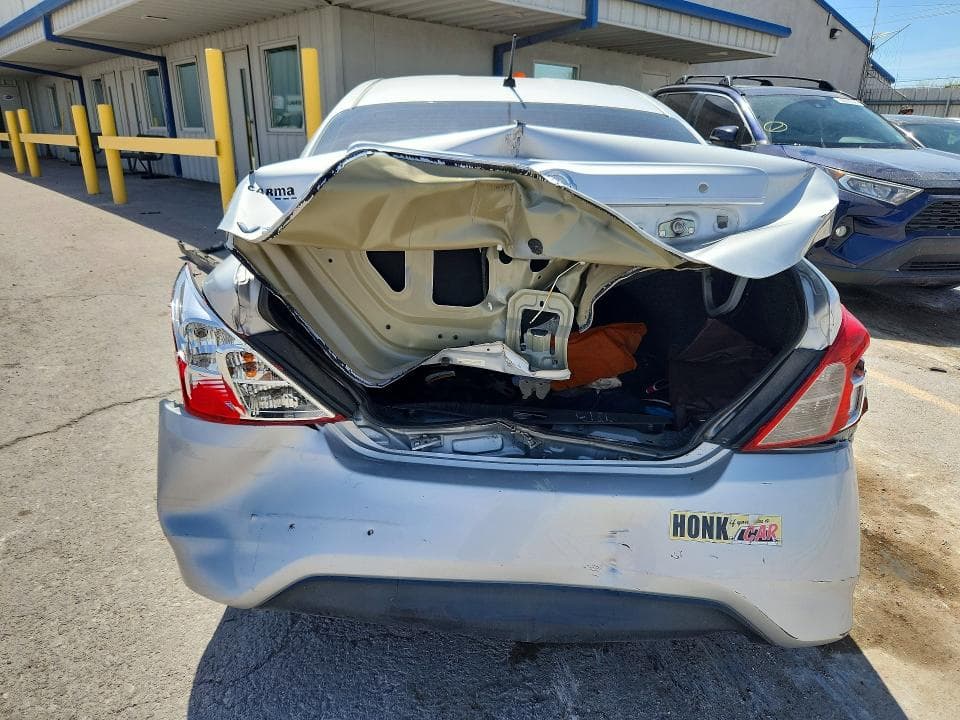 2017 NISSAN VERSA 1.6 S 6