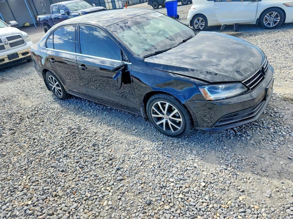 2017 VOLKSWAGEN JETTA SE 4