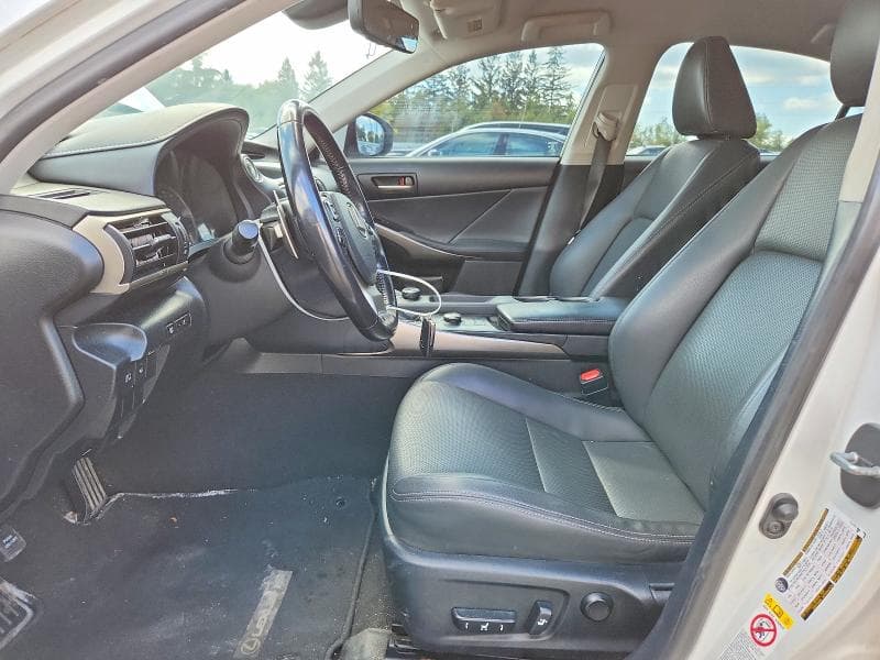 2017 LEXUS IS 200T 7